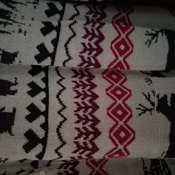 Hooded Lightweight Winter Pullover Sweater - Picture 3 of 3